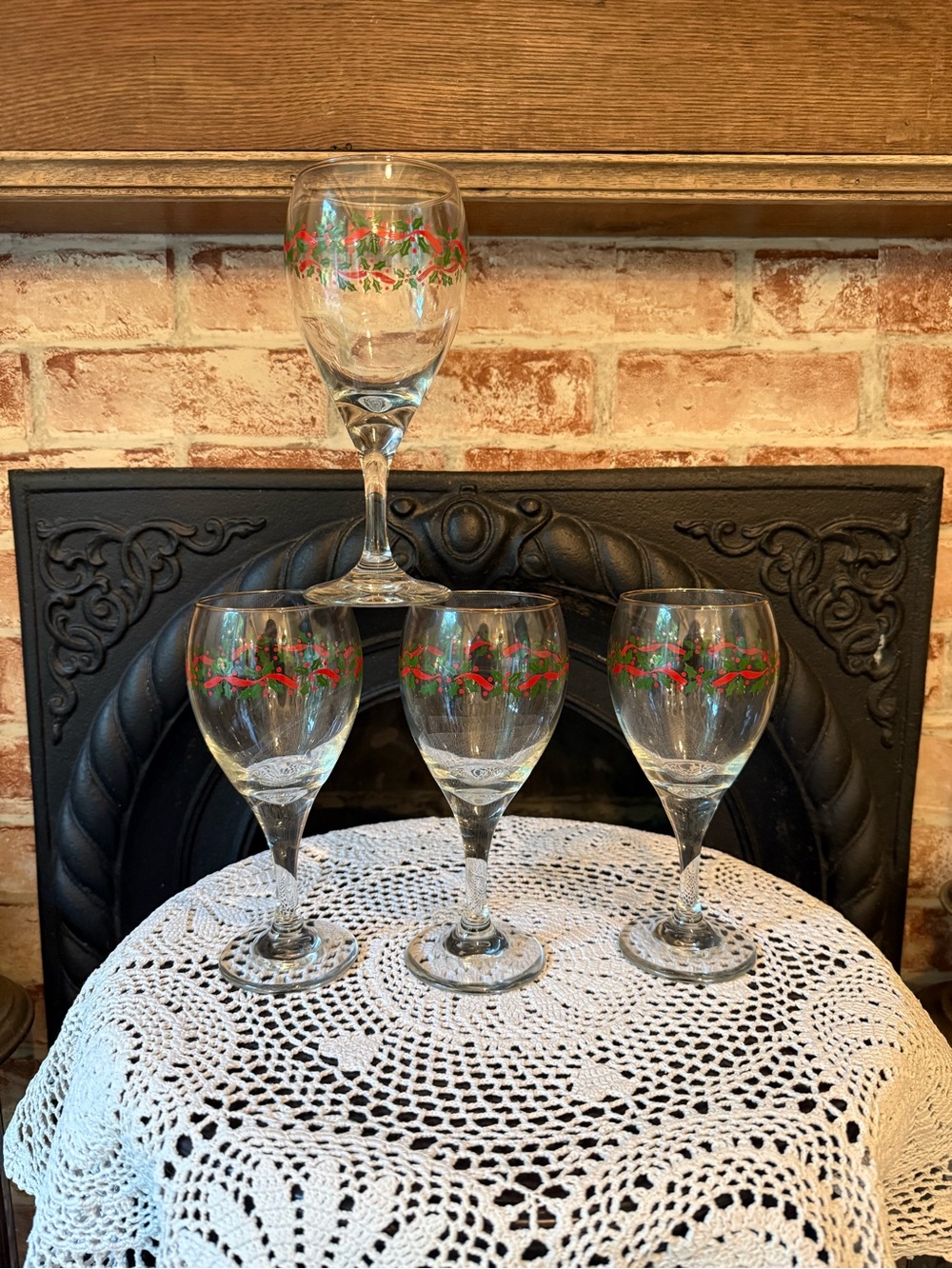 Set of 4 Libbey Holly Ribbon Christmas Holiday Glasses